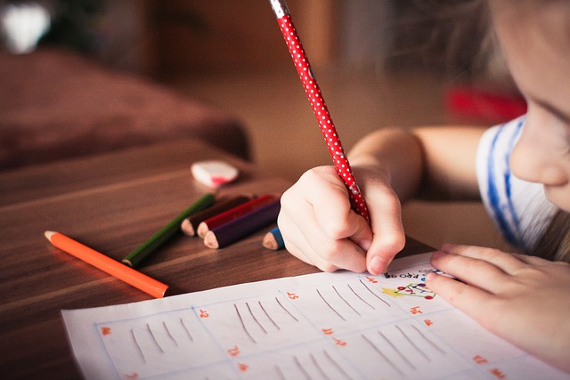 Trova l'altezza perfetta per la tua Libreria Montessoriana