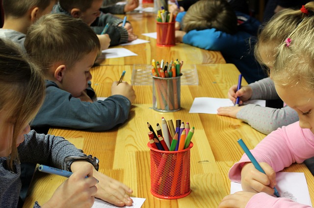 Chi finanzia le scuole Montessori?